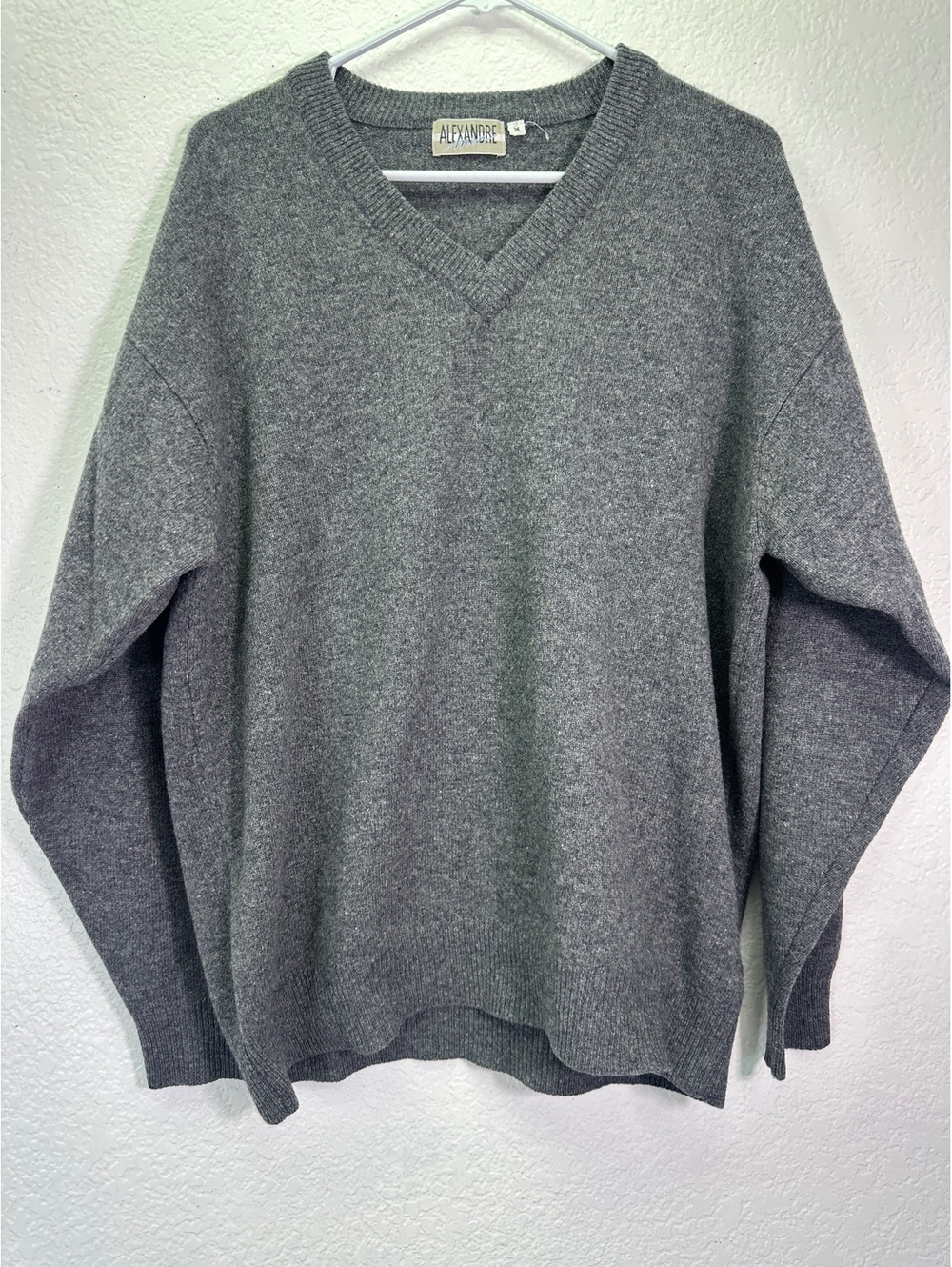 VTG Men’s Sz M Alexandre Grey Lambswool Sweater V-Neck Knit Pullover Warm Soft